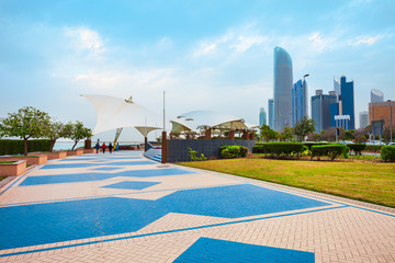 Abu Dhabi skyline in UAE - obrazy, fototapety, plakaty