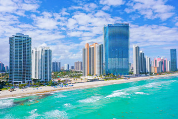 Fototapeta na wymiar Miami Beach waterfront luxury apartments