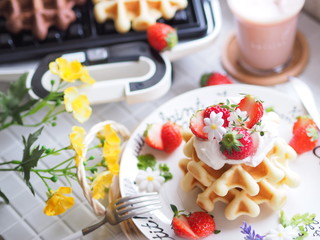 イチゴワッフルパンケーキでティータイム