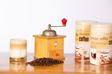 Kaffeemühle, Kaffee, Cappuccino, Kaffeebohnen, Mühle, altertümlich, alt, Retro, Küche, Aroma, altmodisch