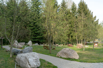 &Uuml;bersicht &uuml;ber den geologischen Gesteinsgarten &Uuml;ckeritz auf der Insel Usedom