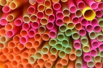Plastikstrohhalme