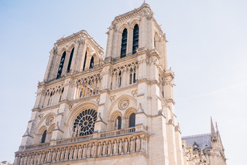 Fototapeta na wymiar facade of notre dame de Paris, medieval cathedral (church) in paris, france.