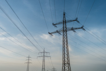 Hochspannungsmasten einer Überland leitung