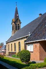 Fototapeta na wymiar Altstadt und Sankt-Michaelskirche Woudsend Holland