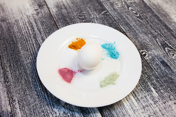 natural easter eggs dyeing with natural dye color