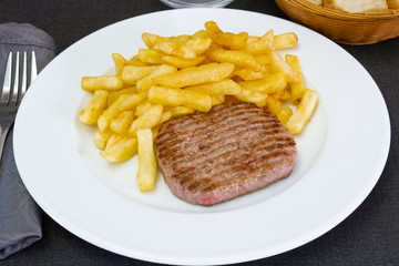 steak haché et frites