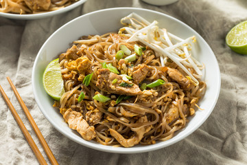 Homemade Chicken Pad Thai