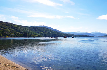 Obraz premium Boats at a harbour in Scotland