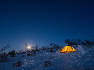 月 テント 夜景