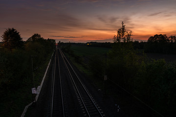 Zug im Bewegung, Bahn, Eisenbahn, Road, Traffic, Nachtlicht, licht, Strasse, Geschwindigkeit,...