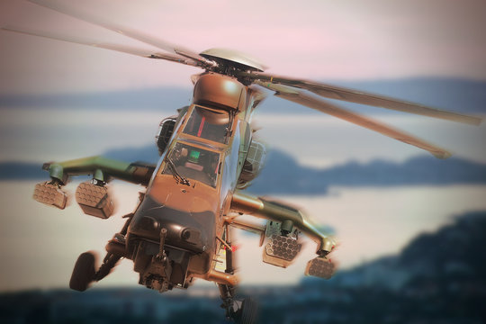 helicoptere en vol face