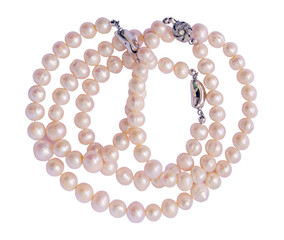 Pearls Bracelet isolated on white.clipping path.