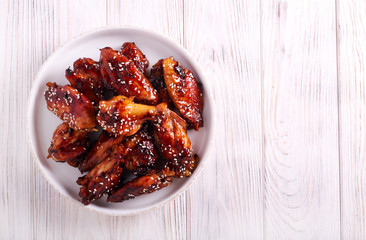 Teriyaki chicken wings with sesame