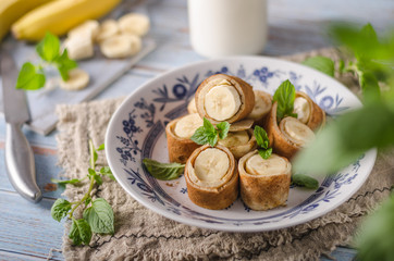 Cinnamon banana pancakes