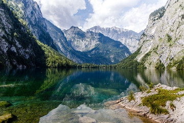Fototapeta na wymiar Spiegelung am Obersee