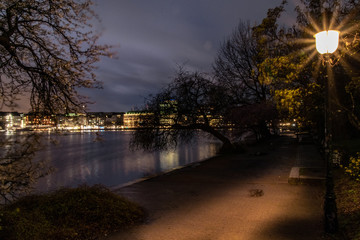 Alster bei Nacht