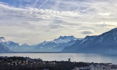 Fototapeta na wymiar mountains and lake Switzerland 