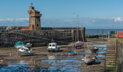 Fototapeta na wymiar Lynmouth harbour at low tide