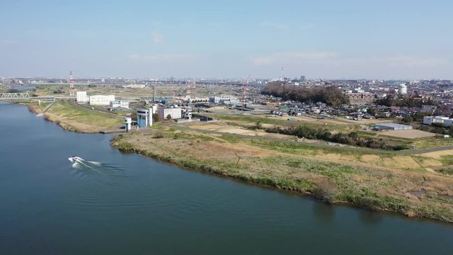 市川市の江戸川上空の空撮