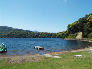 Obraz na płótnie Canvas japan kagoshima miyazaki kirisshima lake drone
