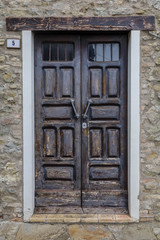 PORTA IN LEGNO DI CASA ANTICA