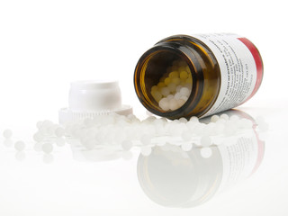 Homöopathie - Globuli im Glas Freigestellt