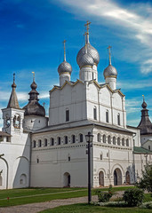 Fototapeta na wymiar Resurection Christi church in the Kremlin of Rostov, Russia