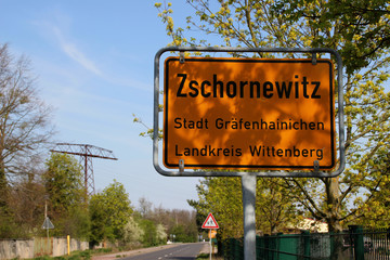 Ein Ortseingangsschild von Zschornewitz