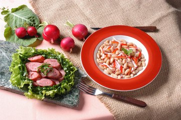 beans and vegetables with sausage