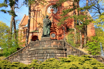 Aufgang zur Lutherkirche mit Lutherdenkmal in Görlitz in Sachsen