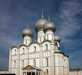 Fototapeta na wymiar Assumption cathedral. Kremlin in the city of Rostov, Russia