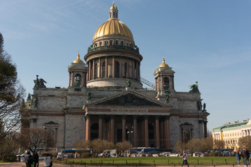 Fototapeta na wymiar St. Isaac's Cathedral in Saint-Petersburg, Russia.