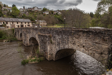 Vigeois (Corrèze - France) - Vieux pont sur la Vézère