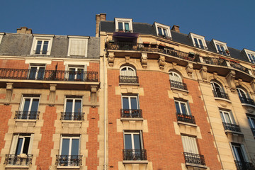 Fototapeta na wymiar Parisian building.