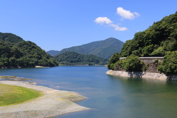 Fototapeta na wymiar 丹沢湖