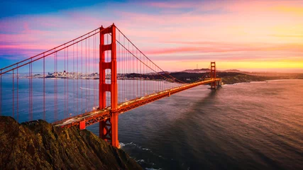 Fotobehang De Golden Gate Bridge bij zonsondergang, San Francisco, CA © heyengel