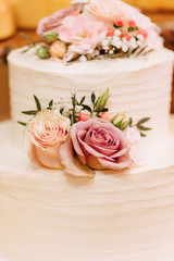 Fototapeta na wymiar wedding cake for celebrating marriage and holding a banquet