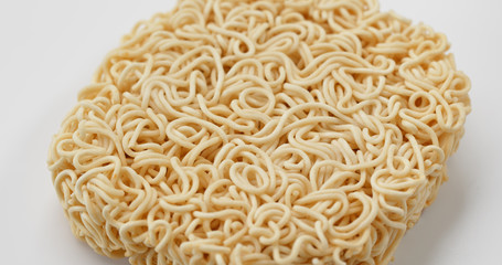 Dry instant noodles