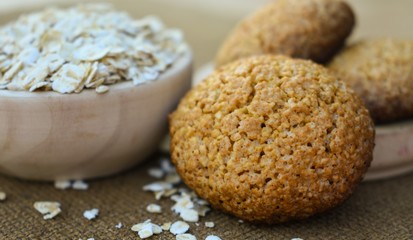 Obraz na płótnie Canvas cookies in a bowl oatmeal ingredient food healty 