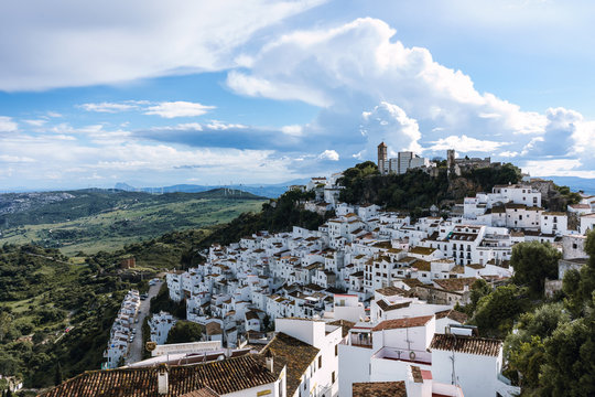 Pueblo de Casares, en la provincia de M&aacute;laga, Espa&ntilde;a. Pueblo blanco andaluz