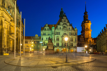 Fototapeta na wymiar Beautiful architecture of the old town in Dresden at night, Saxony. Germany