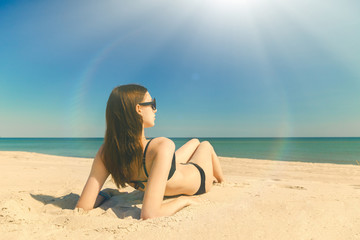 Fototapeta na wymiar woman on beach
