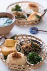 籠に入った和風弁当