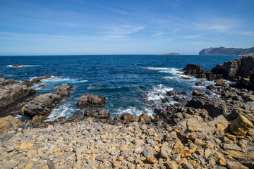 An den Klippen von Bermeo in Nordspanien.