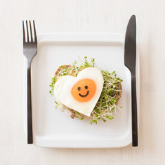 ハートの形の目玉焼き