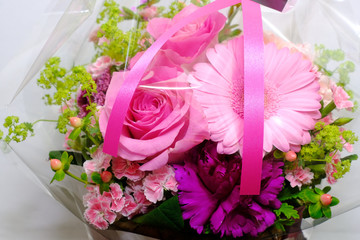 pink flower bouquet for mother's day