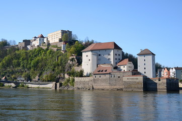 Fototapeta na wymiar The castles Veste Oberhaus and Veste Niederhaus in Passau, Germany