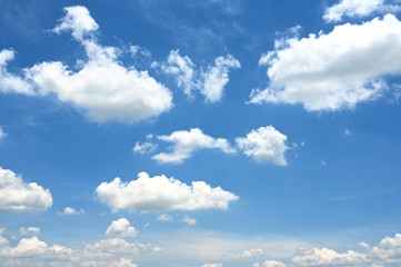 White clouds and beautiful sky In the summer holidays