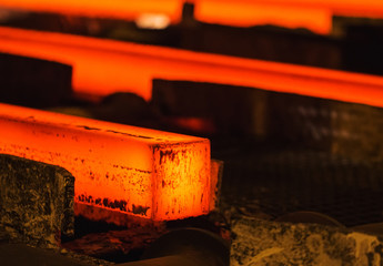 Hot billet (bloom) continuous casting, also called strand casting